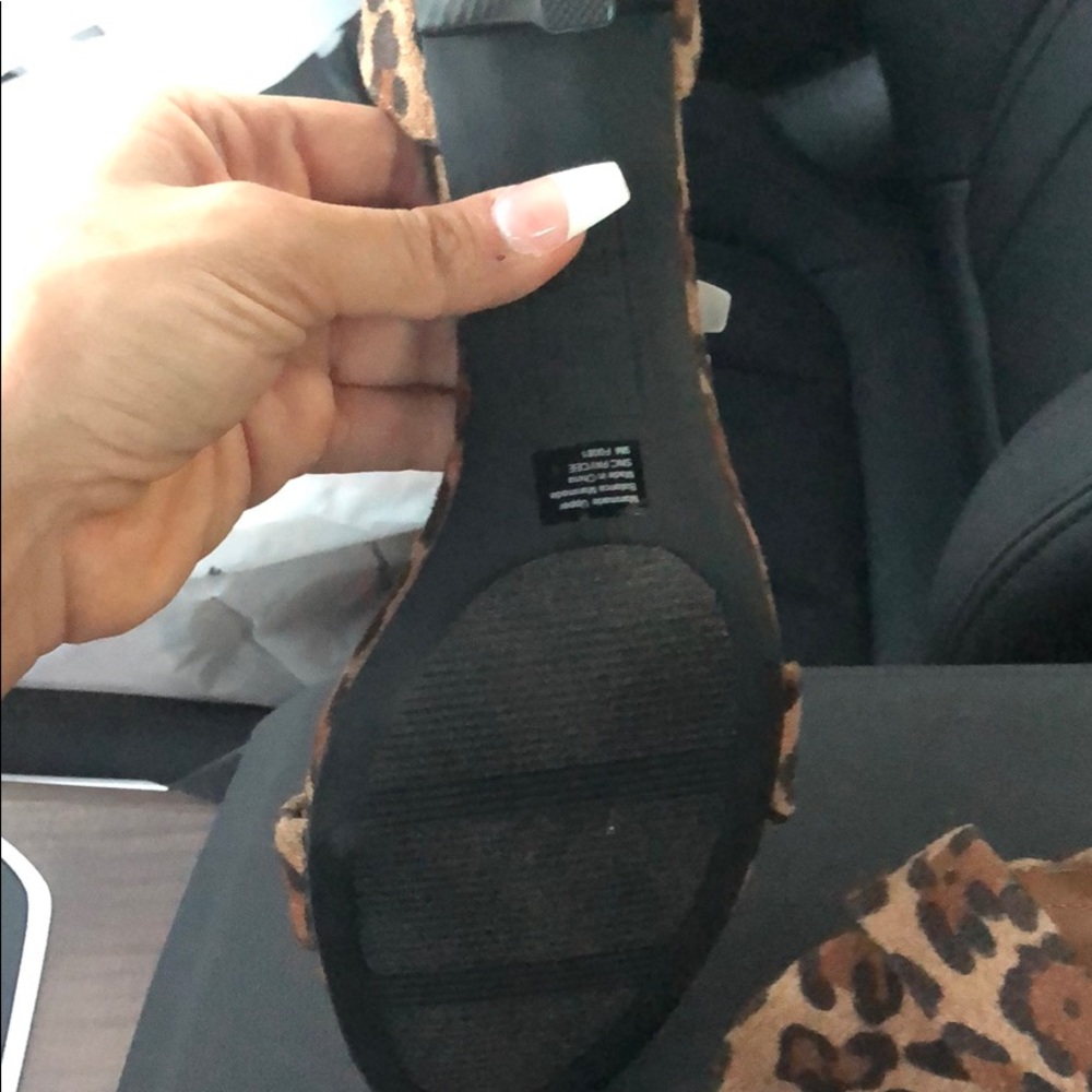 Leopard heels - Picture 4 of 4